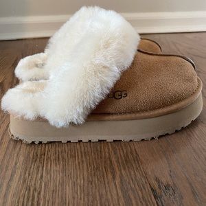UGG Disquette platform slipper